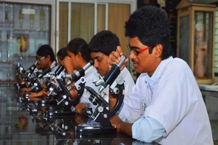 Sri Vasavi Institute of Pharmaceutical Sciences, Pedda Palli campus photo 3
