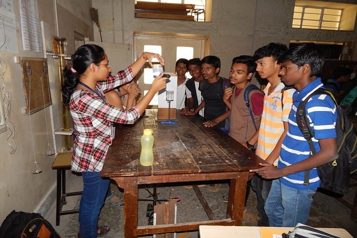 MES Abasaheb Garware College, Pune campus photo 3