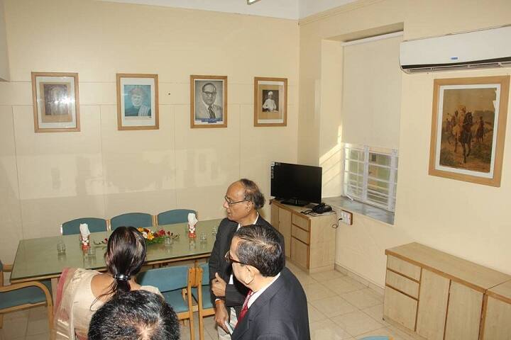MES Abasaheb Garware College, Pune campus photo 4