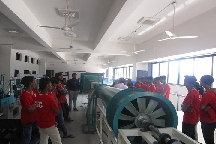 Universal College of Engineering, Thane campus photo 3