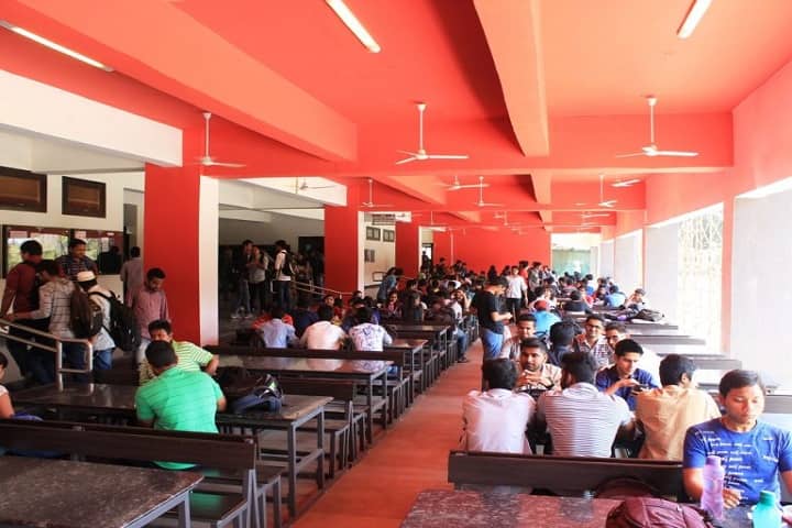 Universal College of Engineering, Thane campus photo 6