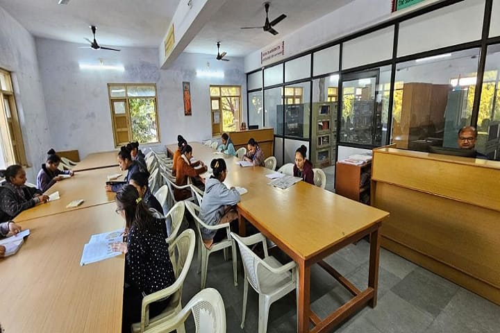 Soorajba College of Education, Kadi campus photo 3