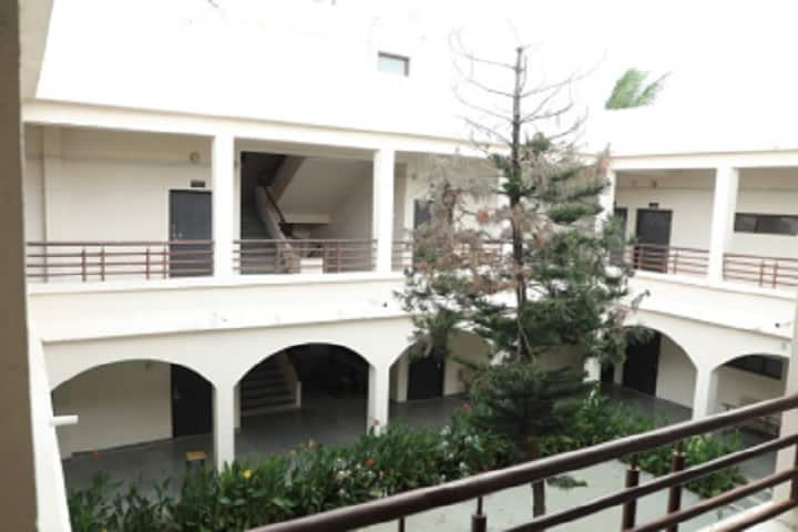 Ramesh Phirodia College of Arts, Science and Commerce, Ahmednagar campus photo 2