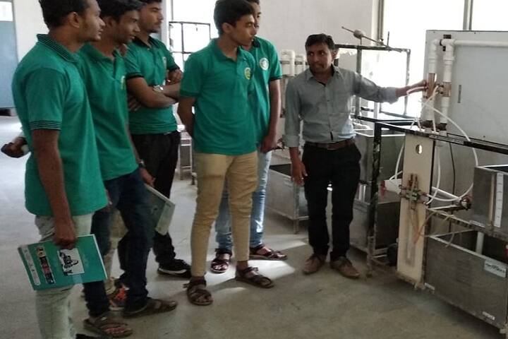 NR Vekaria Institute Of Technology, Junagadh campus photo 2