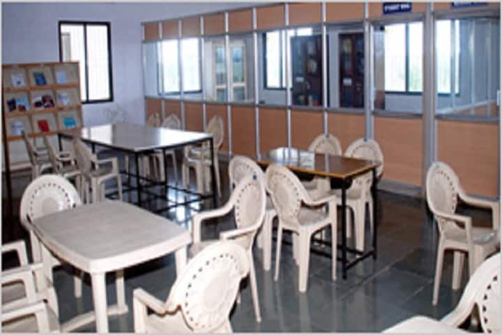 SJ Thakkar Pharmacy College, Rajkot campus photo 3