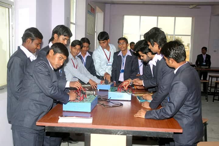 Universal Technical College, Jaipur campus photo 6