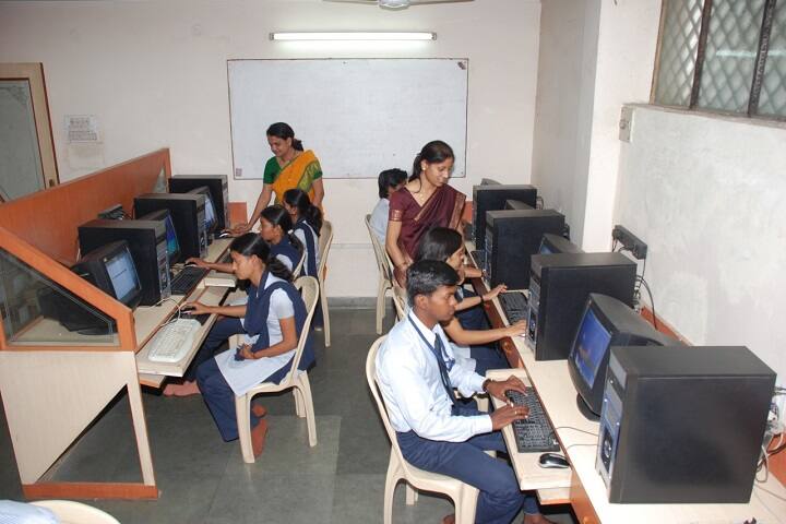 Yashwantrao Gudadhe Patil Memorial College of Arts, Commerce and Science, Nagpur campus photo 2