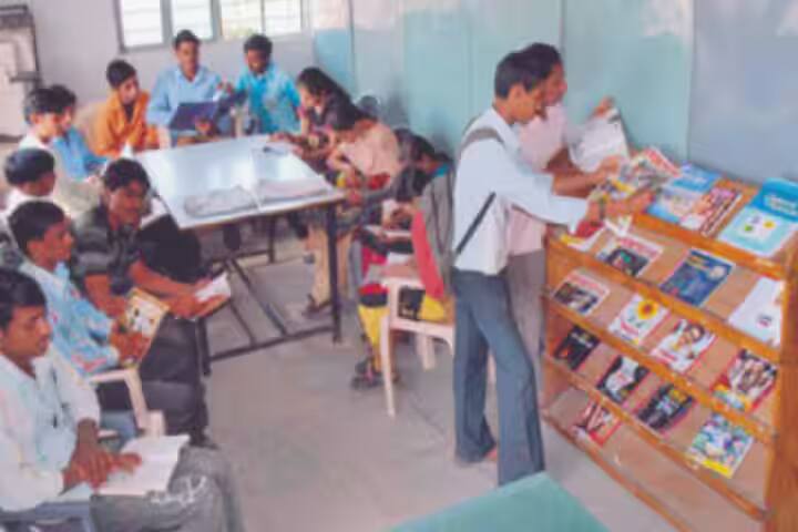 Jalgaon District Maratha Vidya Prasarak Co-Operative Society's Arts Commerce and Science College, Yawal campus photo 6