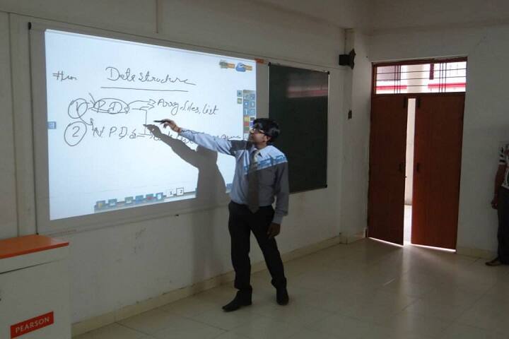 Radhaswami Institute of Technology, Jabalpur campus photo 2