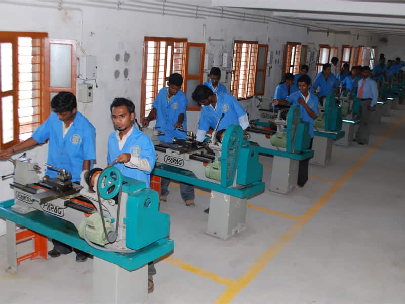 Ganapathy Chettiar College of Engineering and Technology, Ramanathapuram campus photo 4