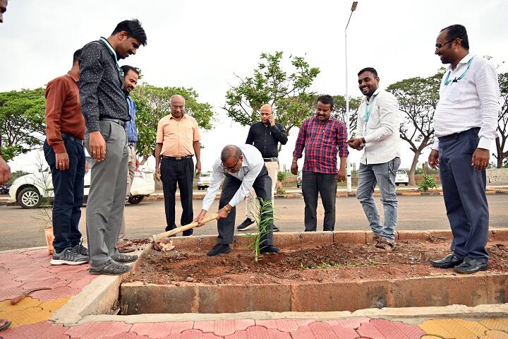SR Patil Medical College, Hospital and Research Centre, Badagandi campus photo 3