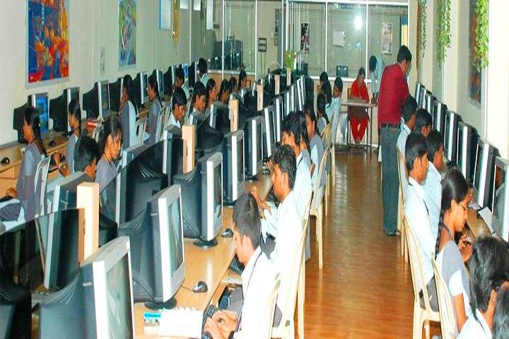 Maharajahs Post Graduate College, Phool Baugh campus photo 6