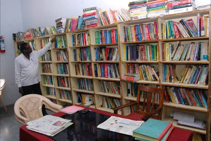 Sharadchandra Arts Science and Commerce College, Naigaon campus photo 2