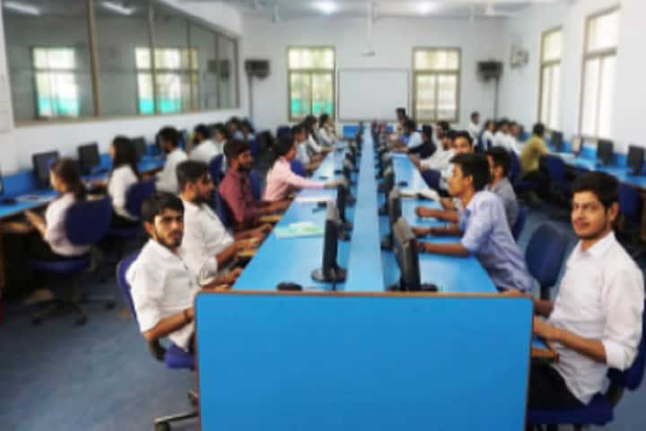Institute of Information Technology and Management, Delhi campus photo 3
