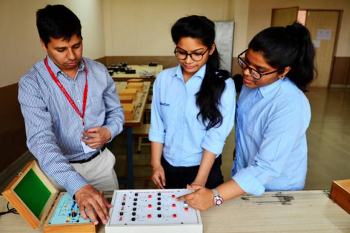 Sarvottam Institute of Technology and Management, Greater Noida campus photo 5