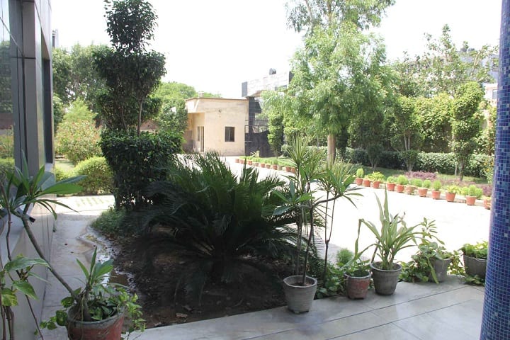 Rishi Chadha Vishvas Girls Institute of Technology, Ghaziabad campus photo 3