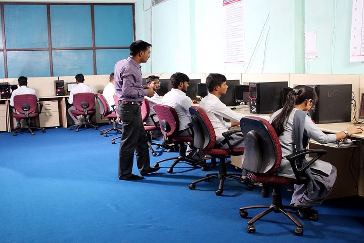 Ramgovind Institute of Technology, Koderma campus photo 5