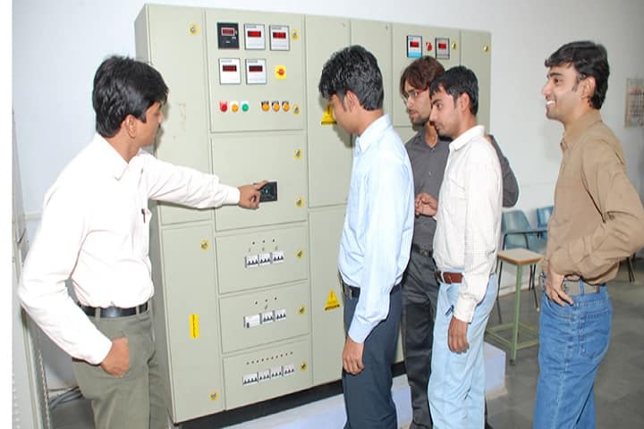 Medak College of Engineering and Technology, Hyderabad campus photo 2