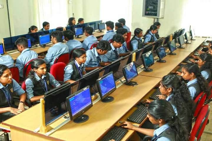 KR Gouri Amma College of Engineering, Alappuzha campus photo 4