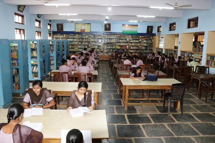 Kittel Science College, Dharwad campus photo 3