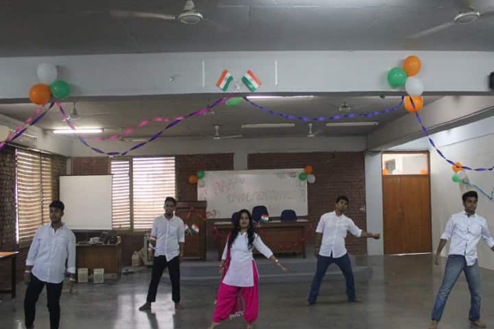 NIILM Centre for Management Studies, Greater Noida campus photo 3