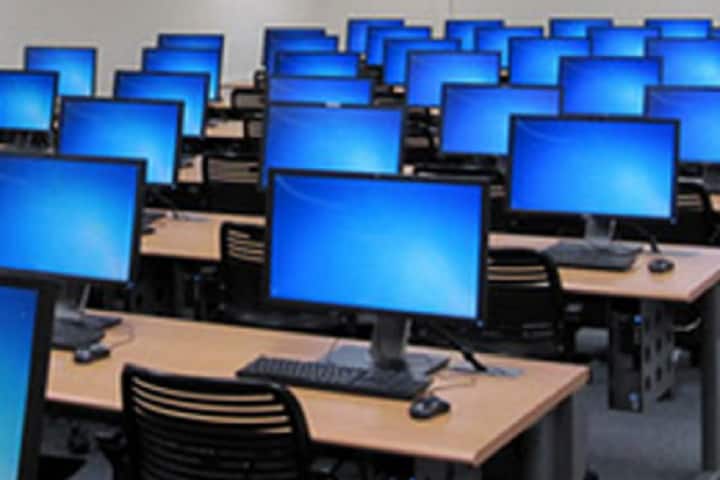 Sindhu Education Society's Swami Hansmuni Maharaj Degree College of Commerce, Ulhasnagar campus photo 2