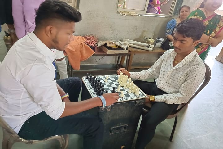 Shri Chhatrapati Late Sau SR Abhang Memorial College of Arts and Commerce, Ulhasnagar campus photo 2