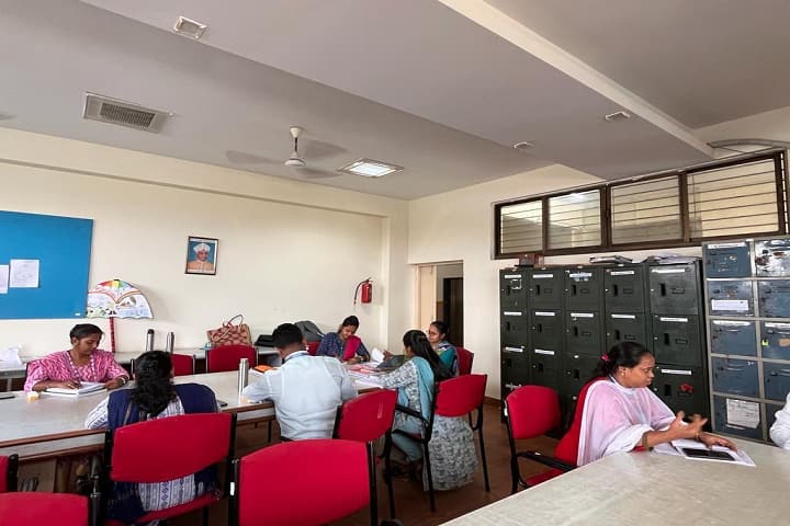 Mahendra Pratap Sharada Prasad Singh College of Science and Commerce, Mumbai campus photo 6