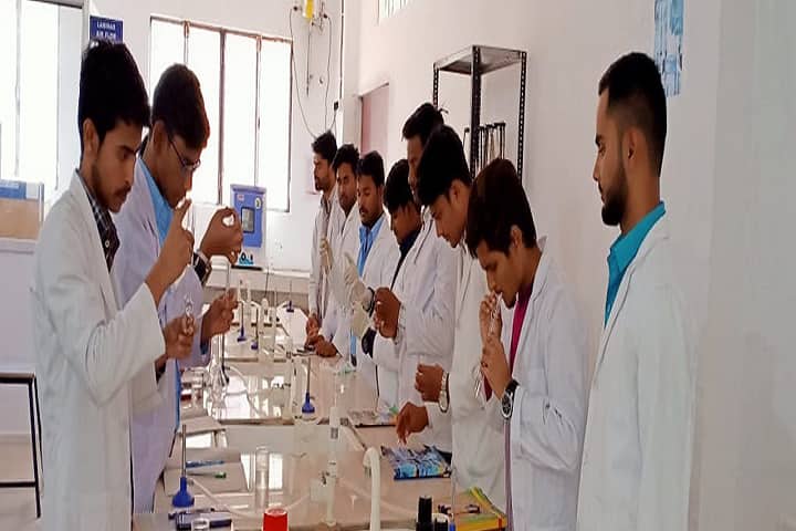 Qadar Ahmad Khan College of Pharmacy, Lucknow campus photo 4