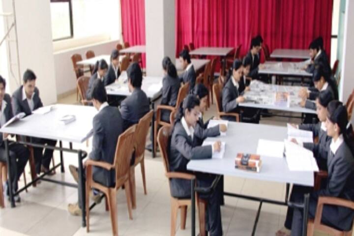 KLE Society's Commerce College, Shiraguppi campus photo 3