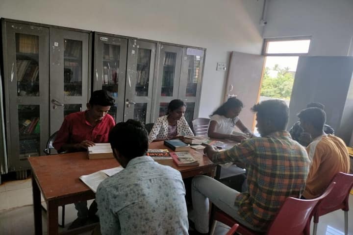 Sri Maata Degree College, Hospet campus photo 2