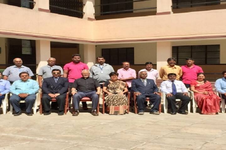 The Poona Diocesan Educational Society's Vidya Bhavan College of Commerce, Pune campus photo 4