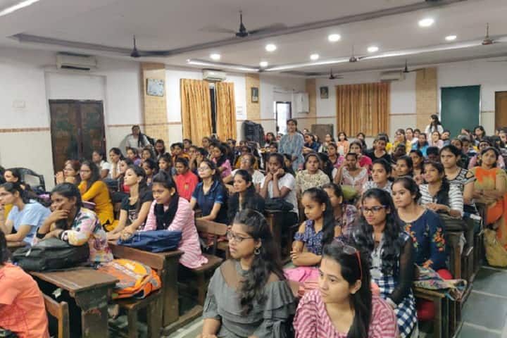 Matushri Pushpaben Vinubhai Valia College of Commerce, Mumbai campus photo 4