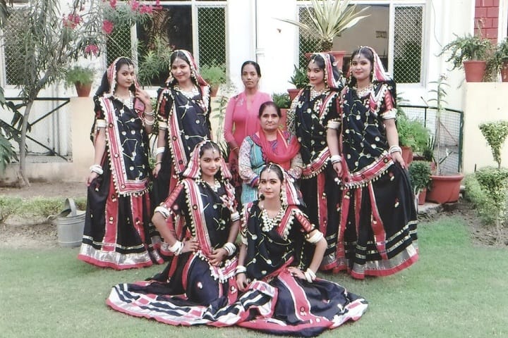 Raghunath Girl's Post Graduate College, Meerut campus photo 2