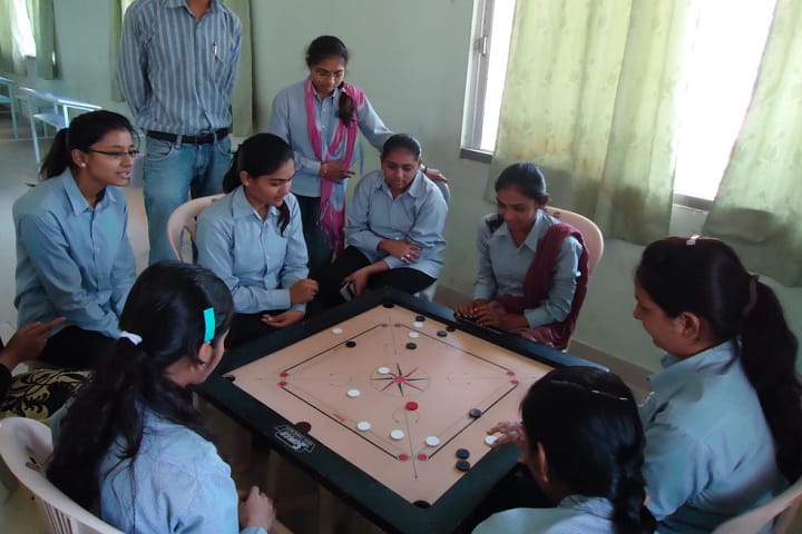 Smt RO Patel Women's MCA College, Rajkot campus photo 4