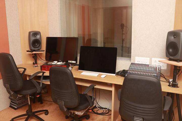 MES College of Performing Arts, Pune campus photo 3
