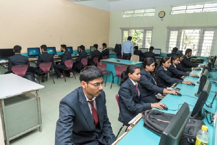 MES's Senior College, Pune campus photo 5