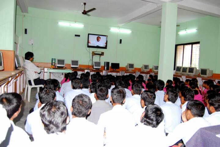 Shri Shivaji Shikshan Prasarak Mandal's College of Education, Barshi campus photo 3