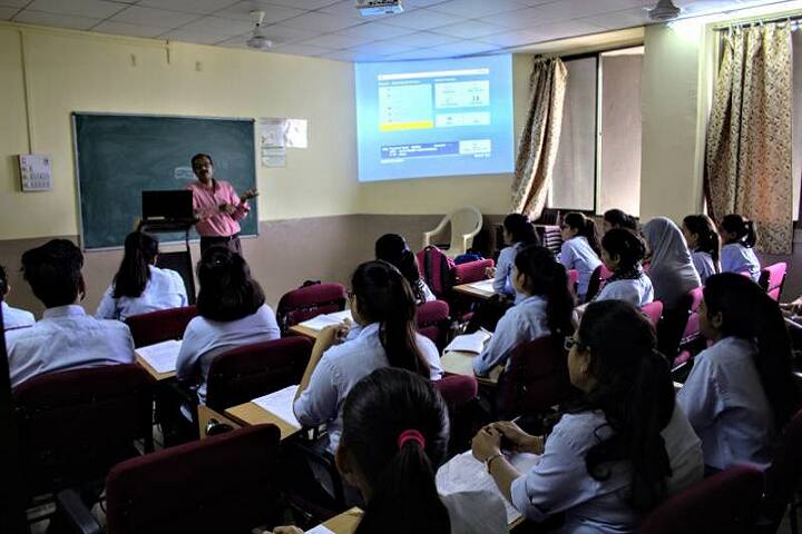 Shree Dhanvantary College of Post Graduate Business Management, Surat campus photo 4