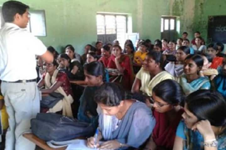 Government First Grade College for Women, Hunsur campus photo 4