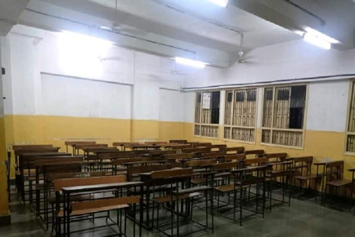 Sarvajanik Shikshan Sanstha's Adv VB Deshpande College of Commerce Night, Mumbai campus photo 2
