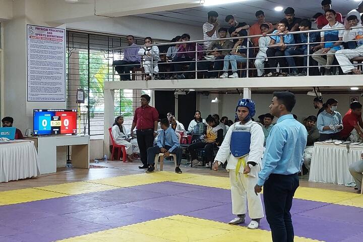 Sarvajanik Shikshan Sanstha's Adv VB Deshpande College of Commerce Night, Mumbai campus photo 3