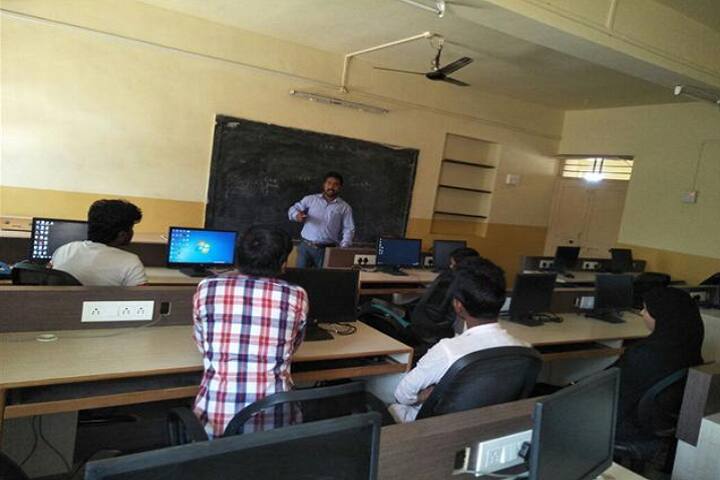 KLE Society's Shri Shivayogi Murughendra Swamiji BBA College, Athani campus photo 6