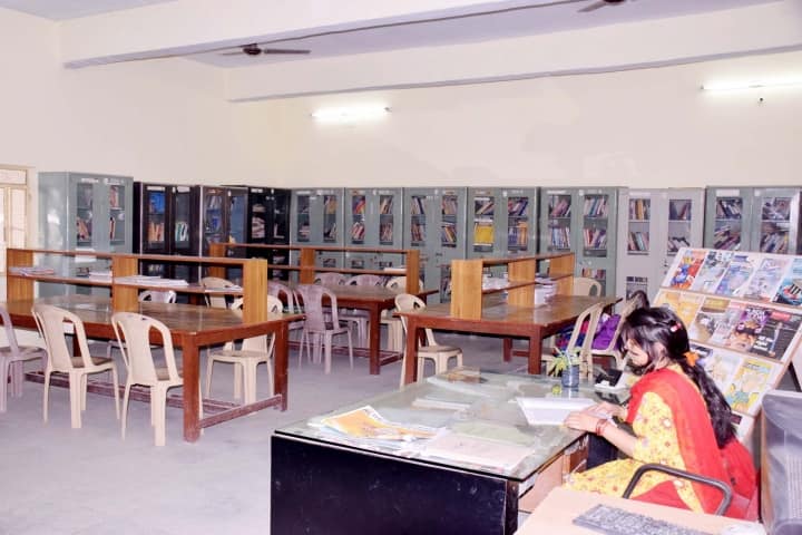 Jhunjhunwala PG College, Faizabad campus photo 4