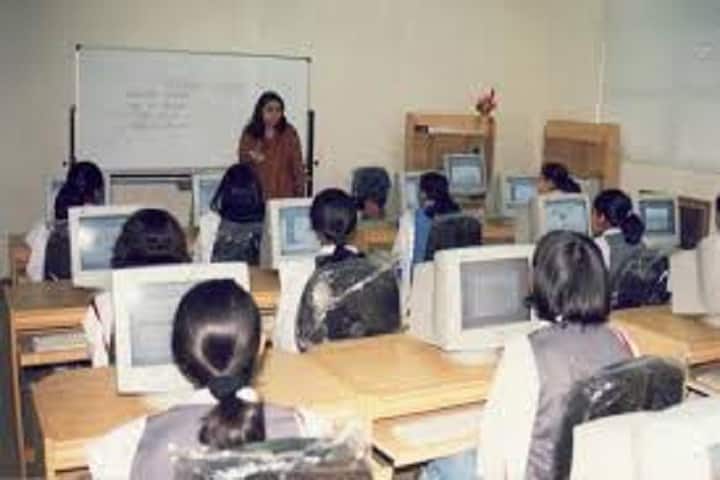 Vaishno Devi Prashikshan Mahavidyalaya, Pratapgarh campus photo 4