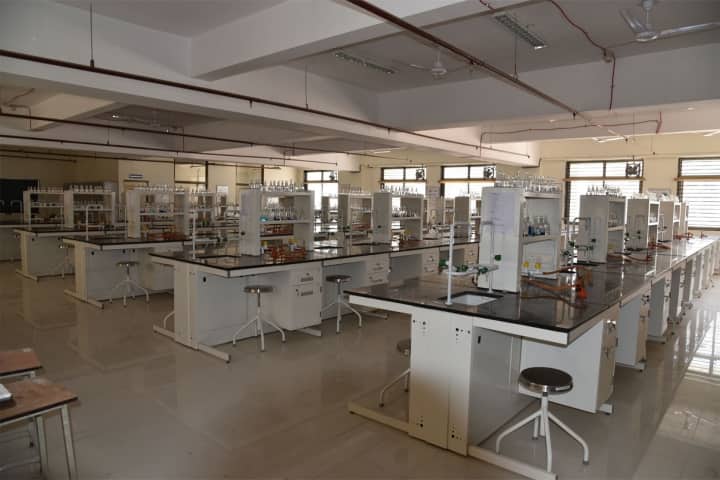 GMERS Medical College and Hospital, Himmatnagar campus photo 3