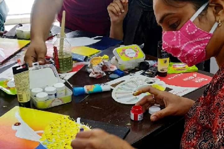 International Institute of Fashion Design, Ghatkopar West, Mumbai campus photo 4