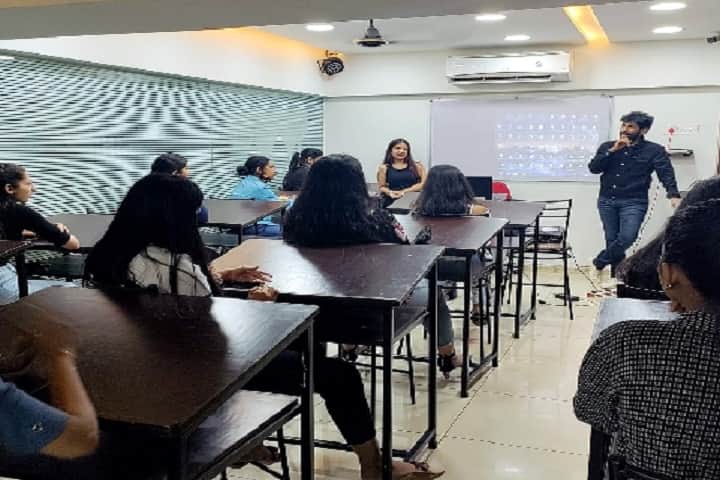 International Institute of Fashion Design, Ghatkopar West, Mumbai campus photo 5
