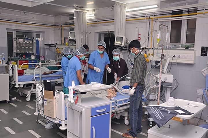 NDMC Medical College Delhi campus photo 6