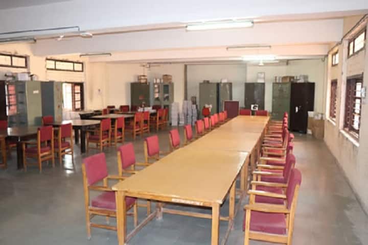 Gujarat Commerce College, Ahmedabad campus photo 5